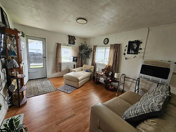 3rd image of 512 5th St
