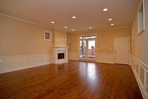 5th image of 2036 N Sheffield St #1