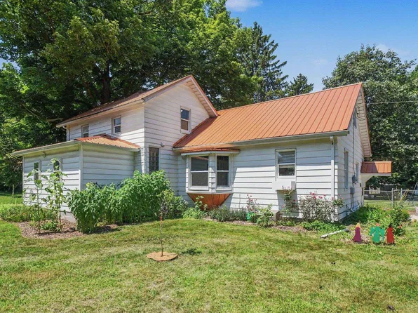 109 Trout Creek Rd, Bristol, IN 46507