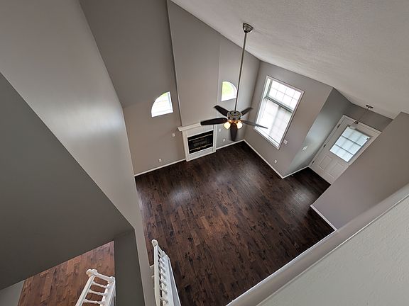 5th image of 4430 104th St APT 1