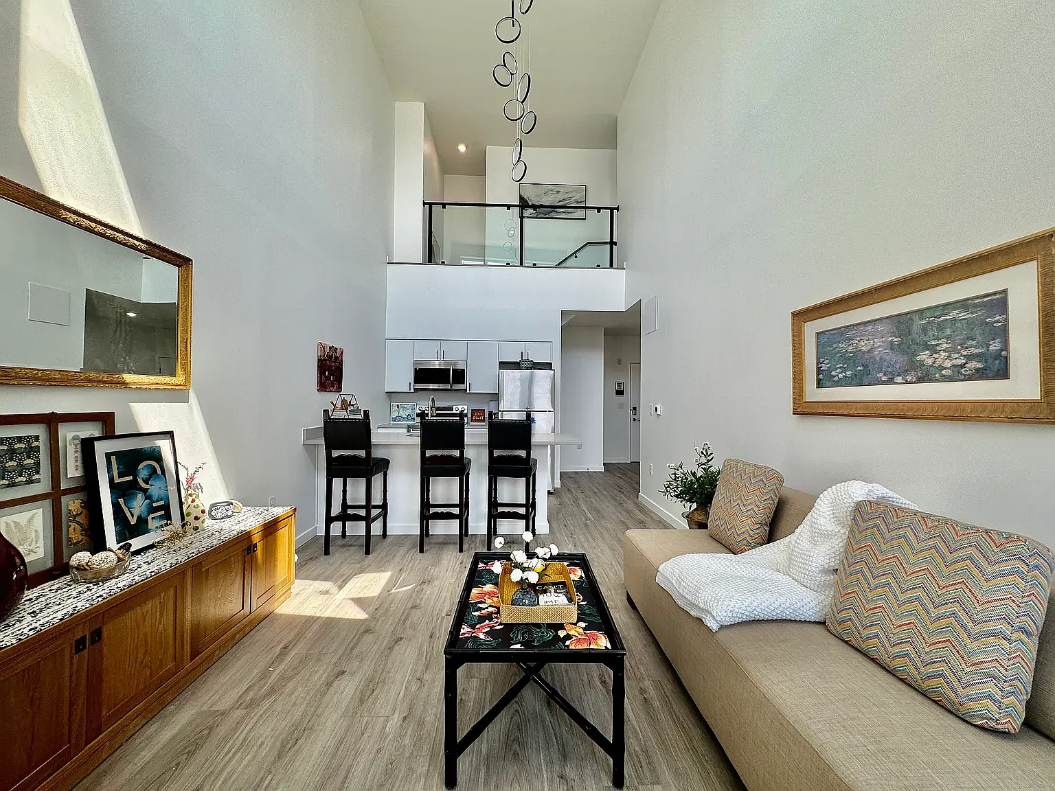 3 bed, 1500 sqft, $2,861 — Photo 3