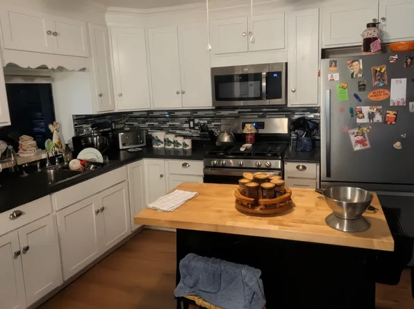 91 Greenwich Rd, Hardwick, MA 01082