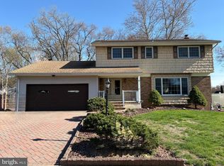 51 Bolton Rd, Trenton, NJ 08610