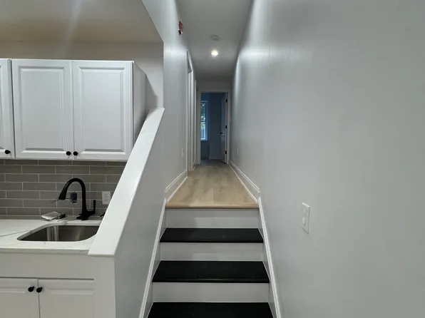 426 South St APT B, Philadelphia, PA 19147