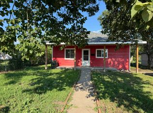 1606 N Taylor St, Lexington, NE 68850