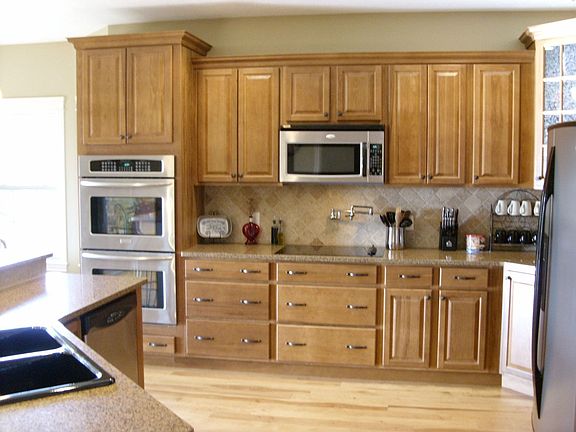 GREAT KITCHEN FOR ENTERTAINING
