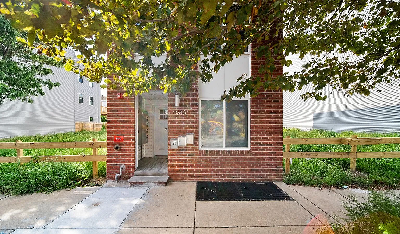 2 bed, 1350 sqft, $1,900 — Photo 2