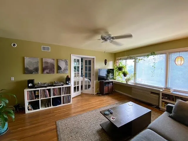 2020 Beech Ave — Photo 2