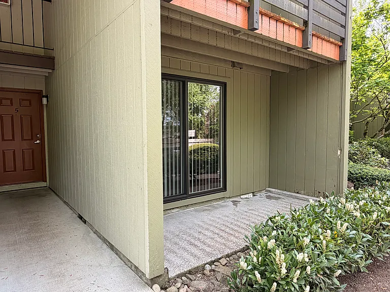 Meridian Village — Photo 39