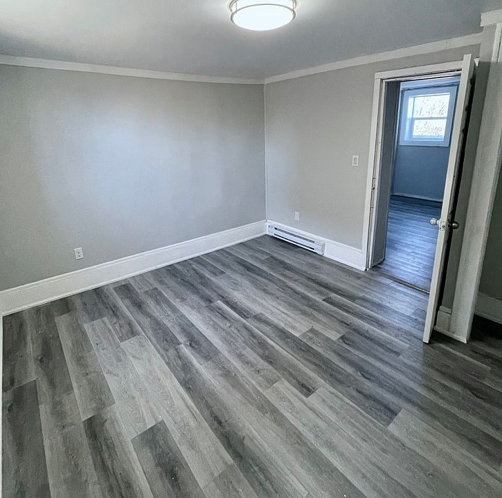 1st image of 807 Wellington Ave #3