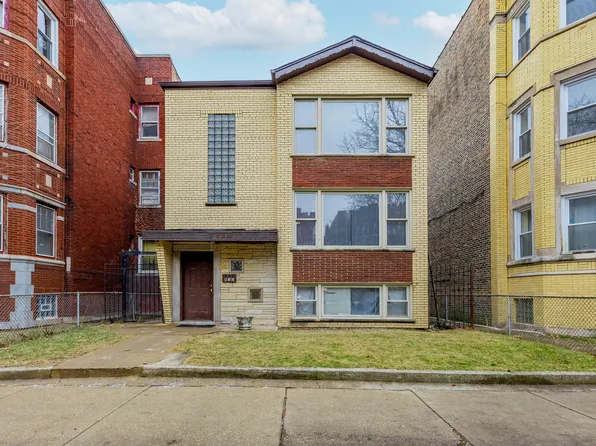 7637 S Essex Ave, Chicago, IL