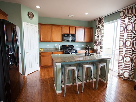 3rd image of 7595 Buckeye Tree Ln