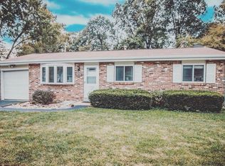 10320 Meath Dr, Saint Louis, MO 63123