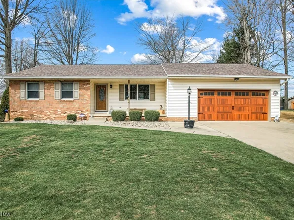 408 Hickory Ln, Salem, OH 44460