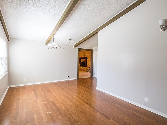 5th image of 4602 Karla St