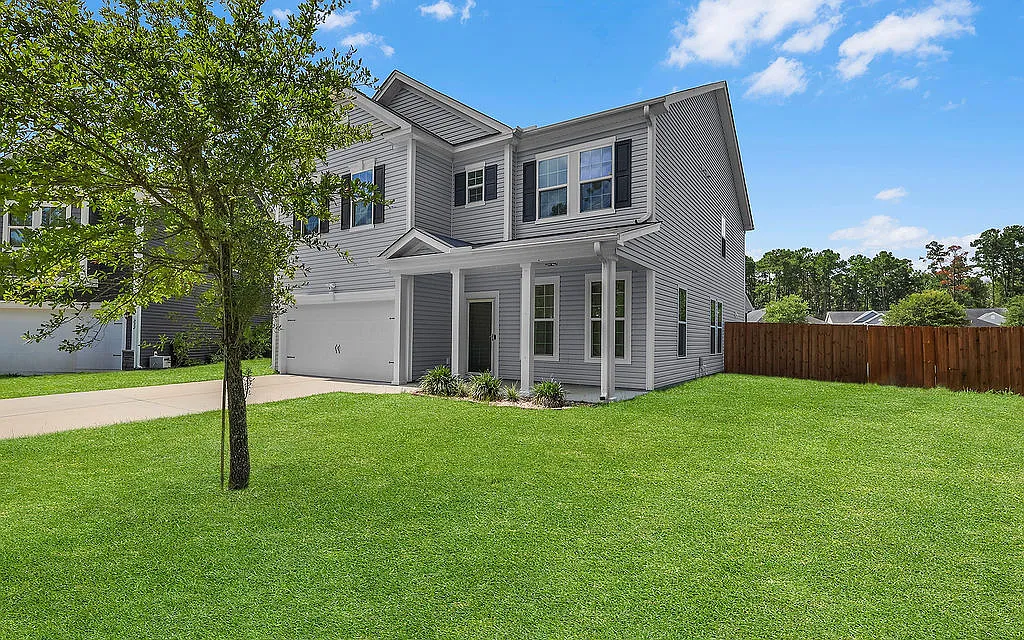 5 bed, 3.5 bath, 2960 sqft, $2,995 — Photo 3