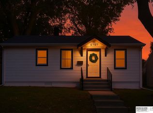 4727 N 38th St, Omaha, NE 68111