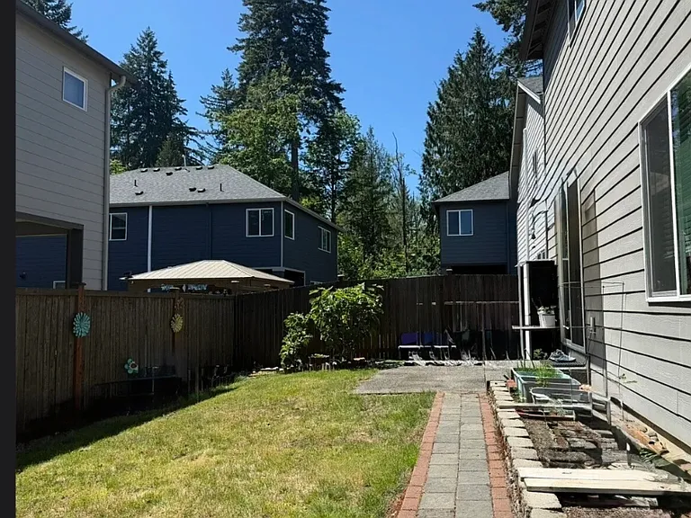 14 153rd St SW — Photo 2