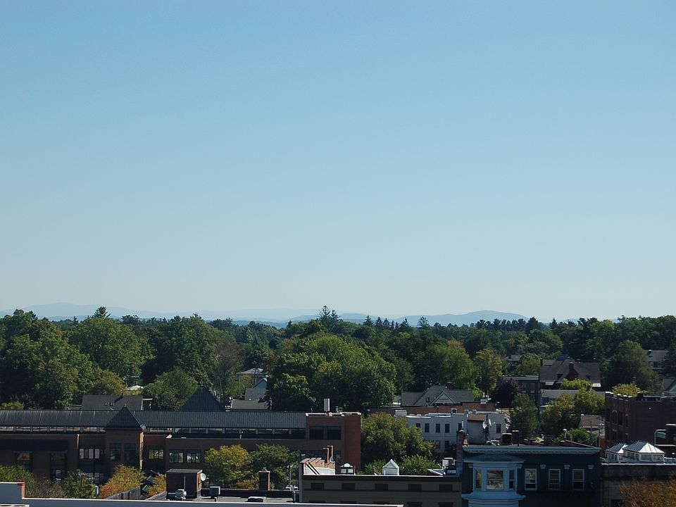 1st image of 18 Division St