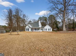 107 Waters Edge Dr, Lagrange, GA 30240