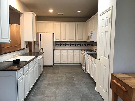 4th image of 1514 Crescent Shores Ln