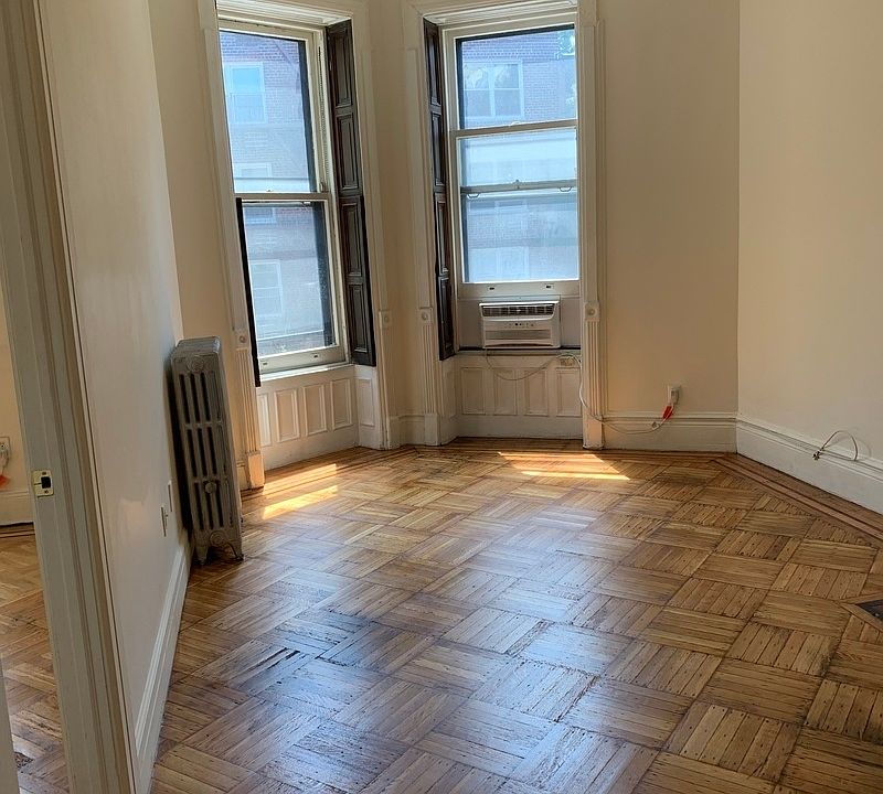 2nd image of 221 Berkeley Pl #3C
