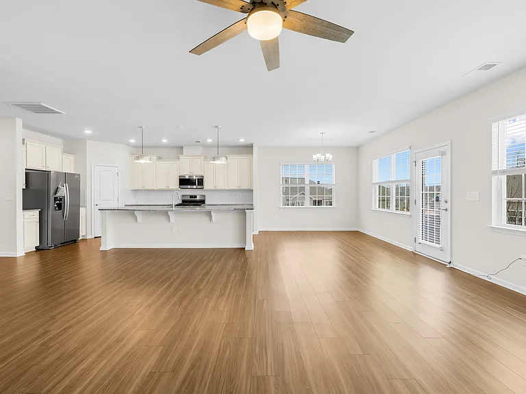 2207 Restina Dr — Photo 13
