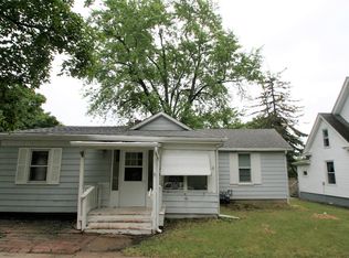 307 S Main St, Mackinaw, IL