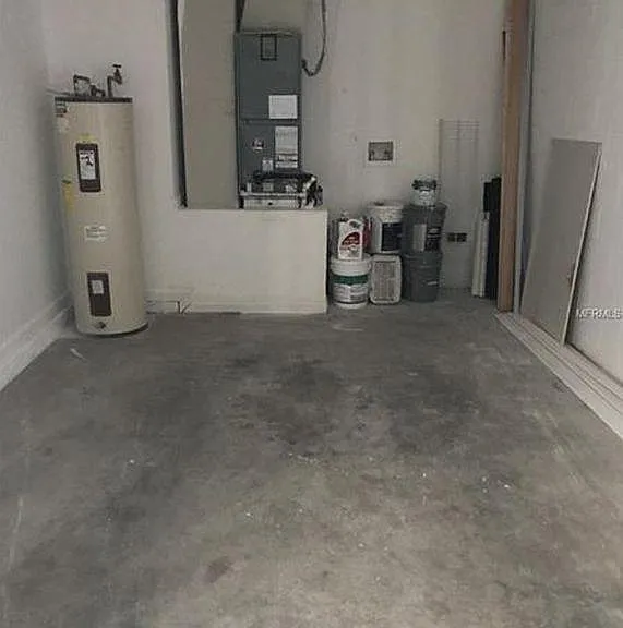 Garage/ laundry room
