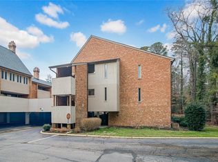 376 Merrimac Trl APT 124, Williamsburg, VA