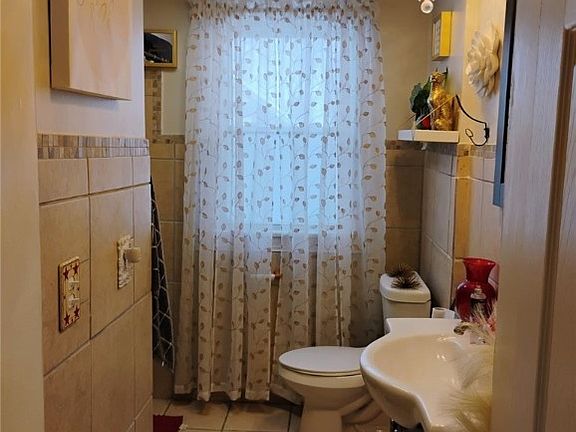 5th image of 631 Coitsville Rd