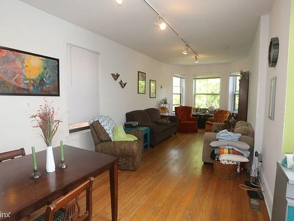 2nd image of 821 W Newport Ave #3
