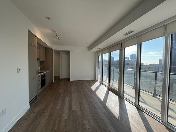 5th image of 634 Church St #1410