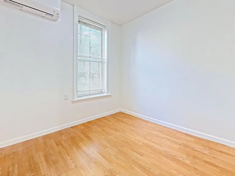5915 7th Ave #2 — Photo 8