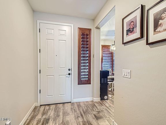 4th image of 1091 E Oriole Drive