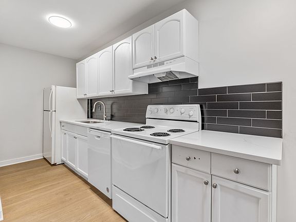 4th image of 97 N 22nd St #A
