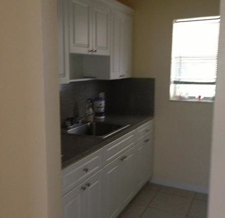 3rd image of 4165 SW 67th Ave APT 216B