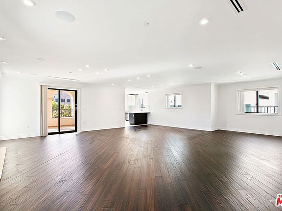 5th image of 1211 9th St Unit 300