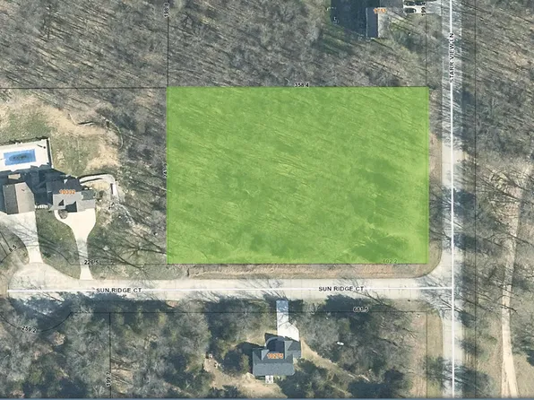 10332 Sunridge Ct, Middleville, MI 49333