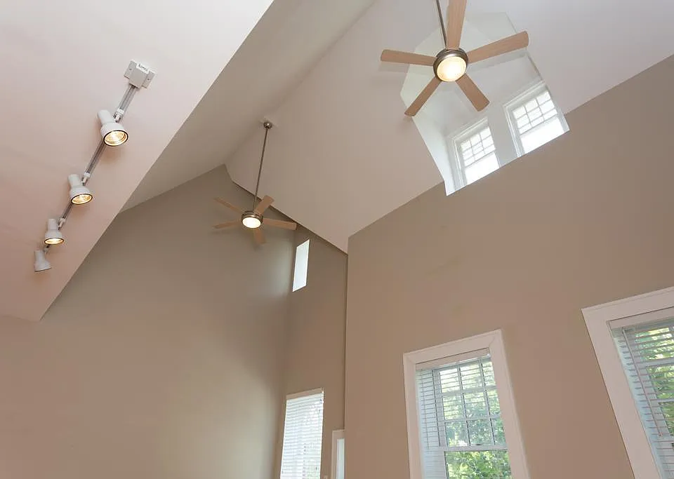 Living Room Vaulted Ceilings