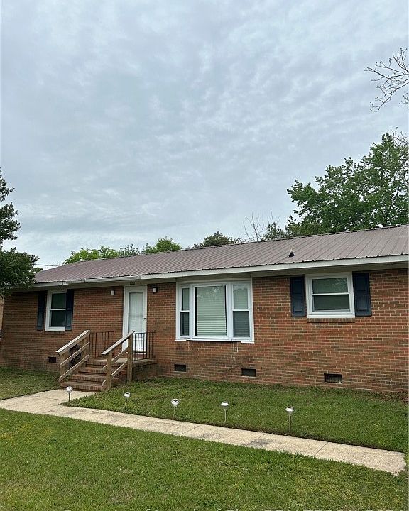 2nd image of 722 Berwick Dr