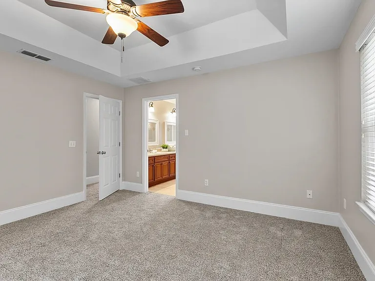 2602 Fenwood Ct — Photo 24