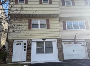 1322 Fairview St, Reading, PA