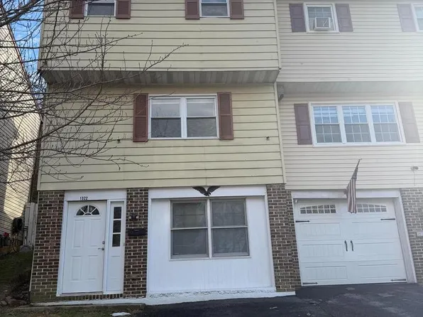 1322 Fairview St, Reading, PA 19602