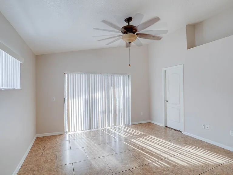 31 Tuscany Pointe Ave — Photo 7