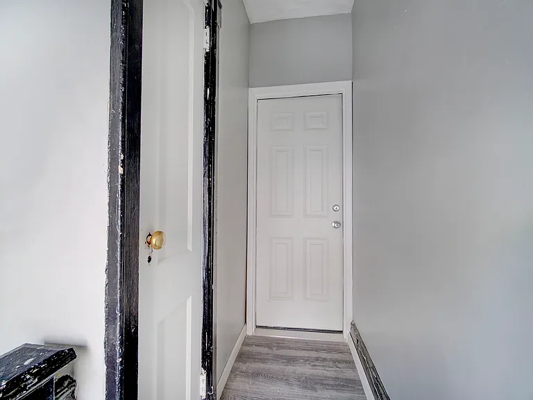 57-59 Poe Ave #3 — Photo 8
