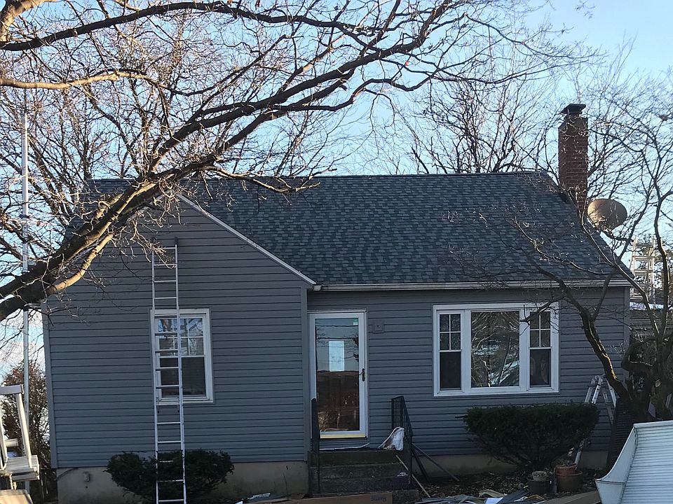 2nd image of 8171 Park Dr