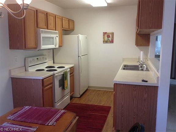 3rd image of 3554 Colony Hill Dr