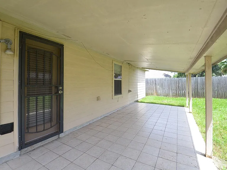 4510 Regal Dr — Photo 24