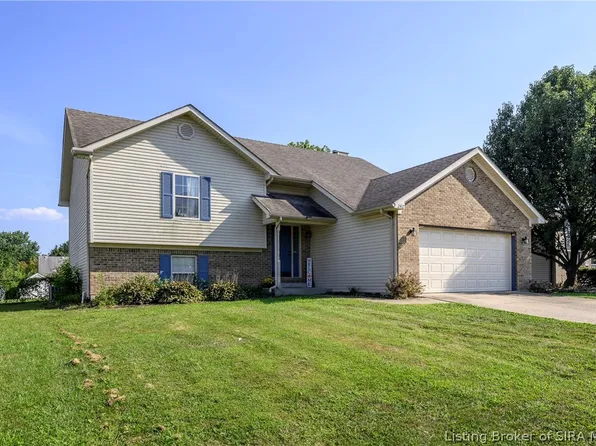 2412 Kingsfield Street, Jeffersonville, IN 47130